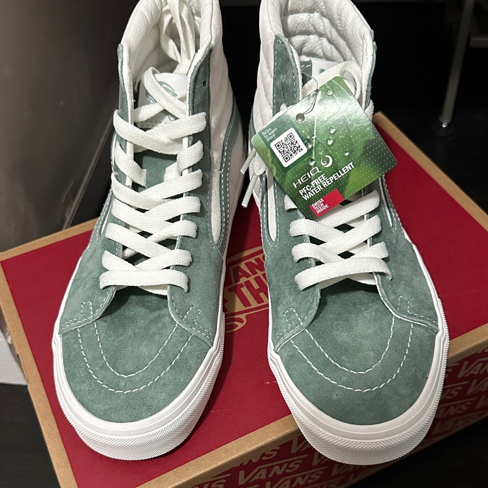 High-Tops Vans men’s 6 Sk8 Hi Pig Suede Iceberg Green